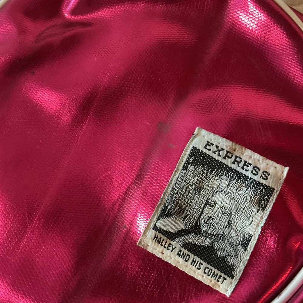 Vintage 1986 Express Metallic Pink RARE Crossbody Halley and His Comet Bag - Picture 11 of 16
